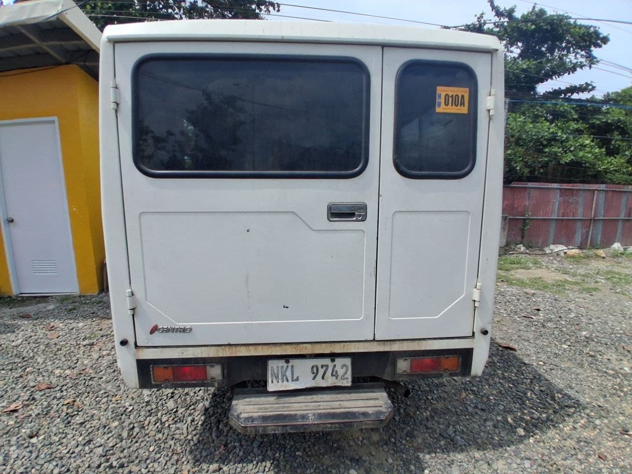 Car gallery image