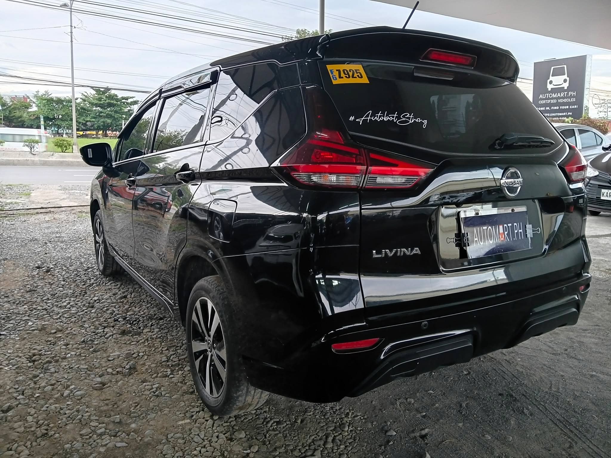 Car gallery image