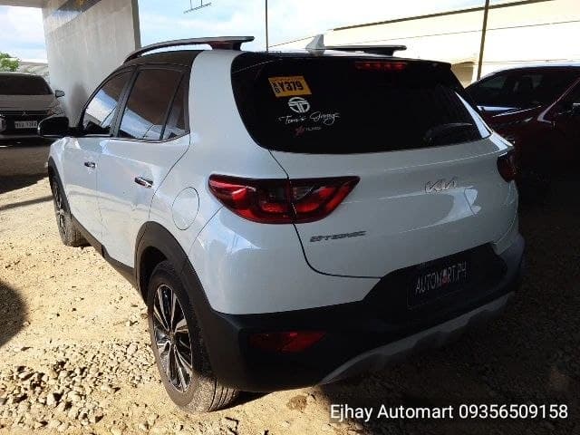 Car gallery image