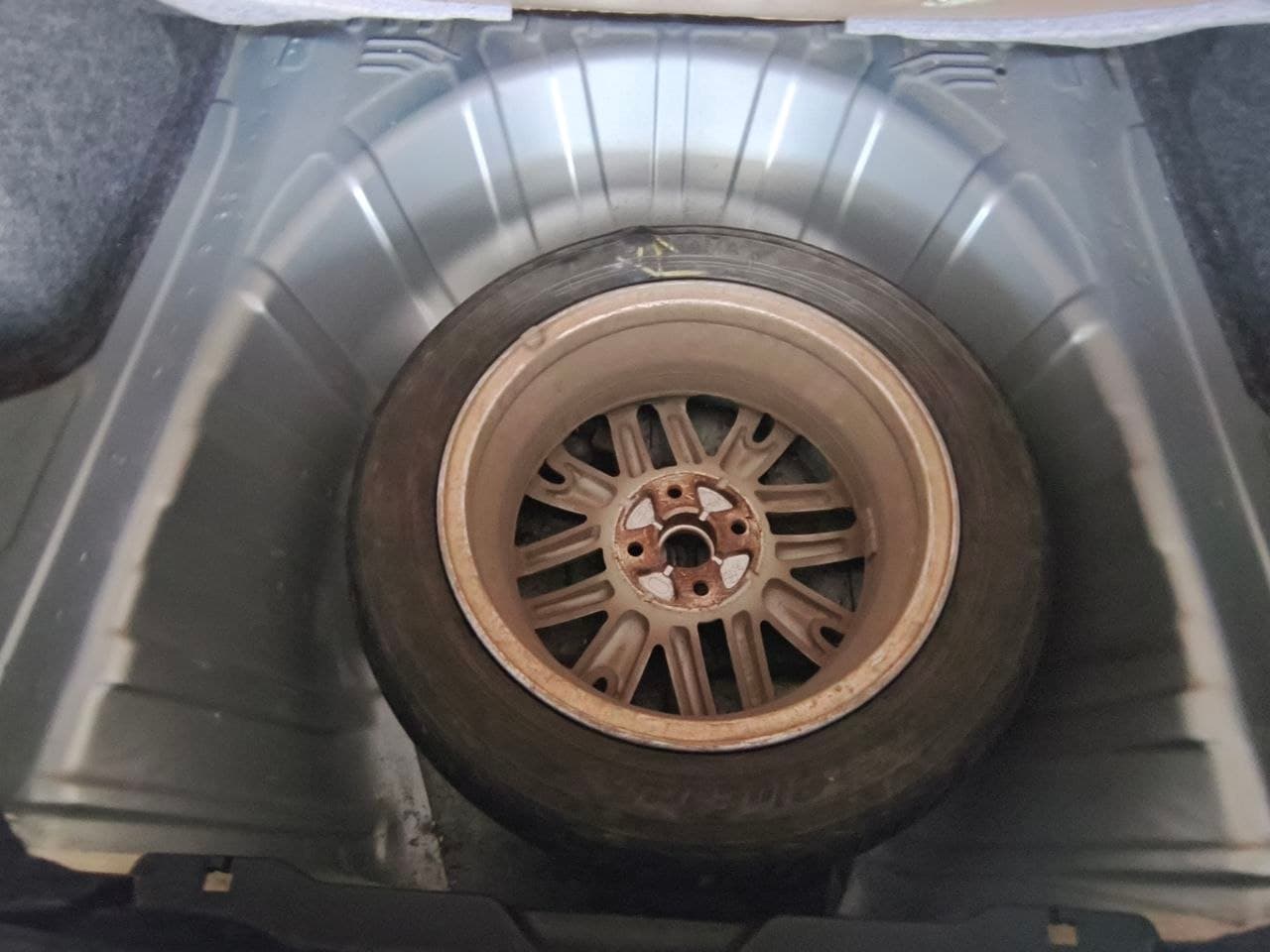 Car gallery image