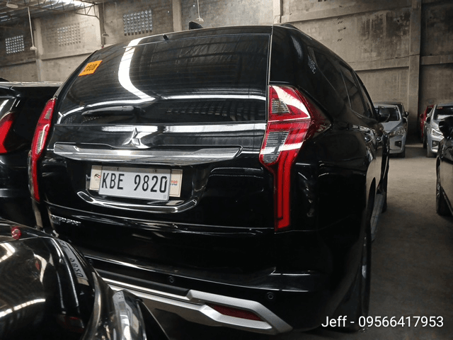Car gallery image
