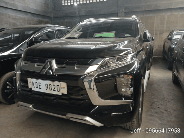 Car gallery image