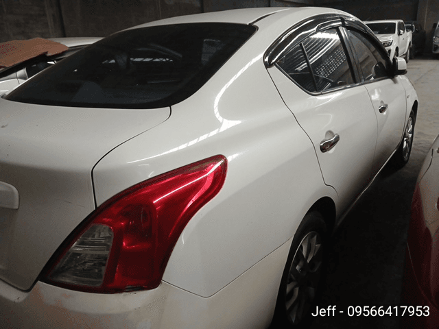Car gallery image