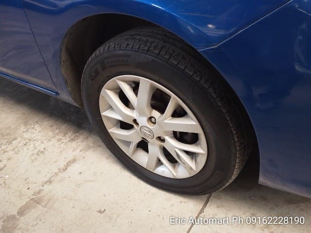 Car gallery image