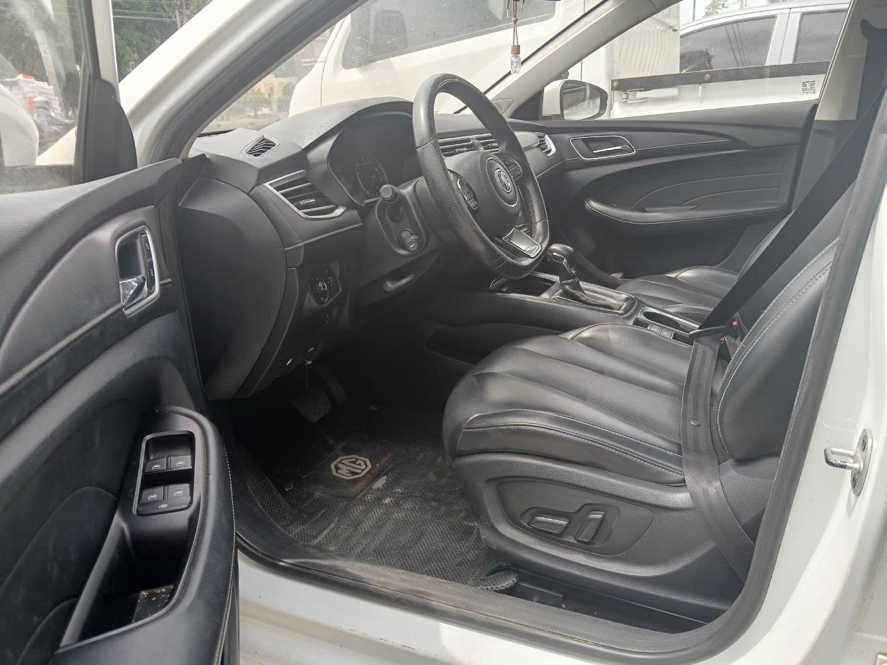 Car gallery image