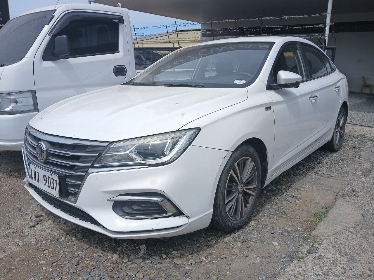 Car gallery image