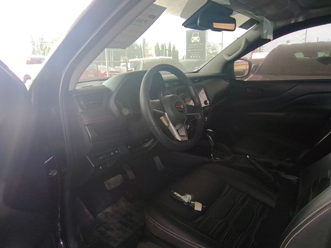 Car gallery image