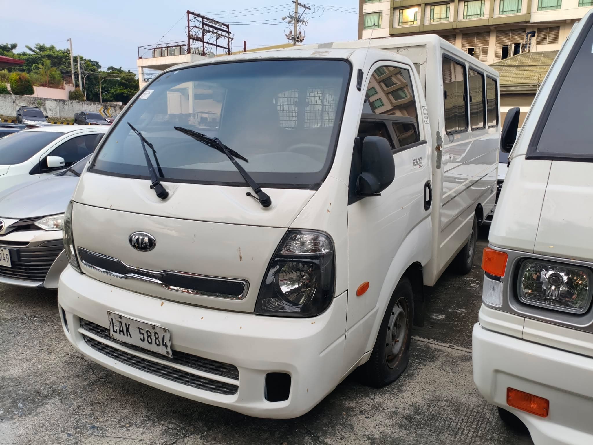 Car gallery image