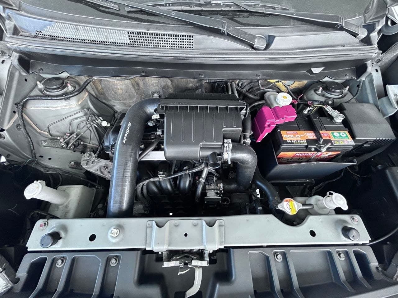 Car gallery image