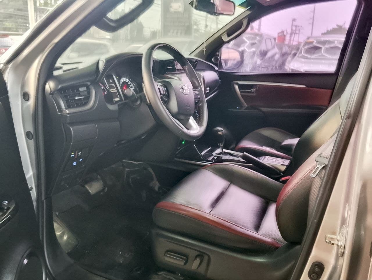 Car gallery image