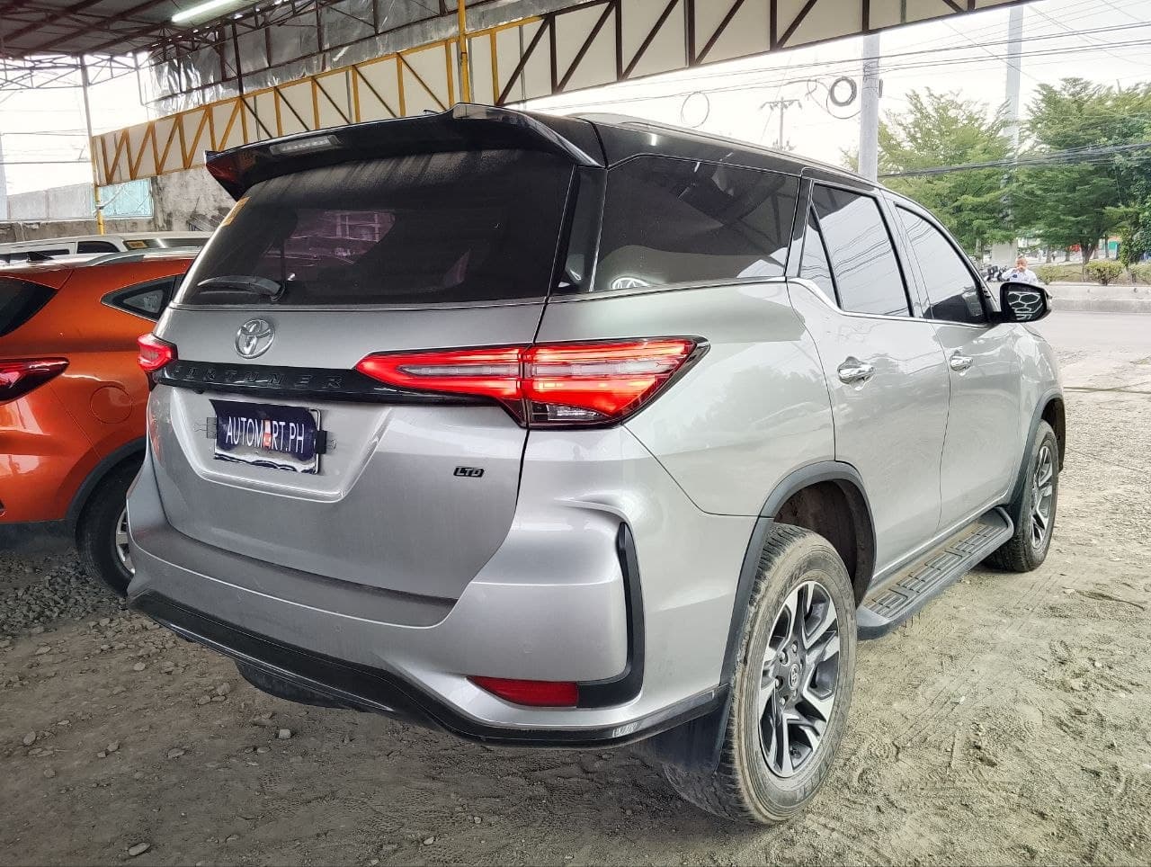 Car gallery image