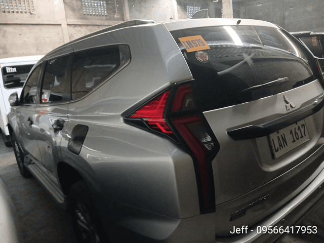 Car gallery image
