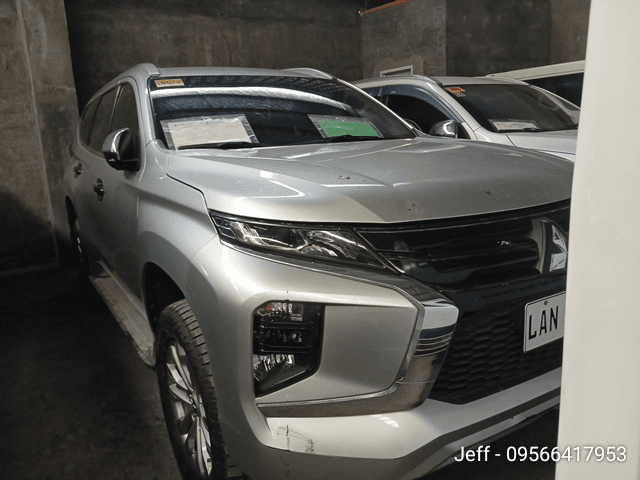 Car gallery image