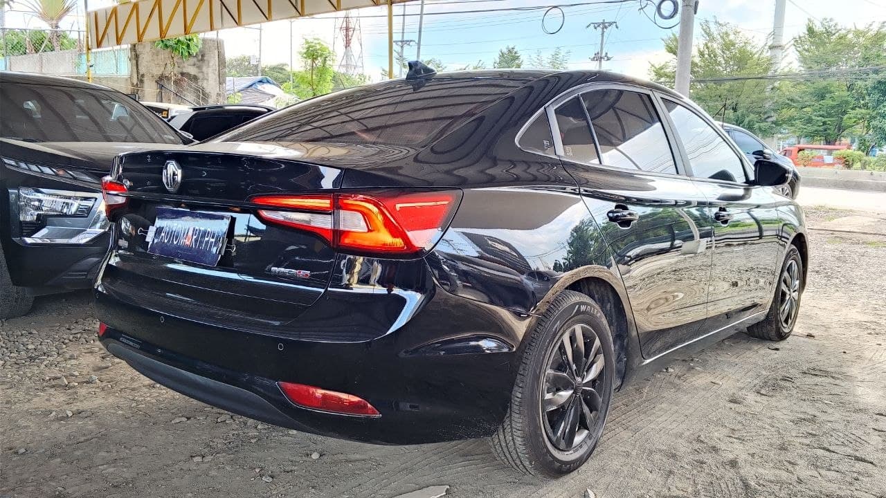 Car gallery image