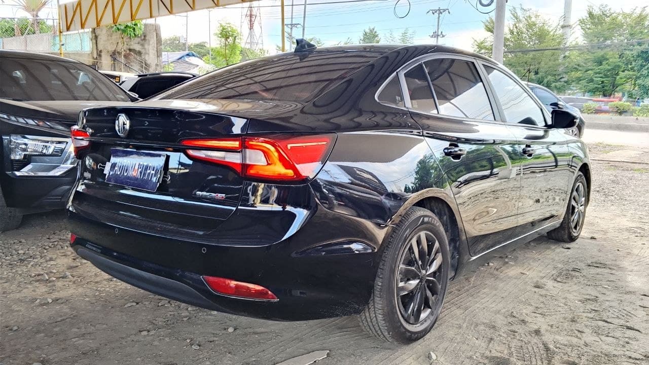 Car gallery image