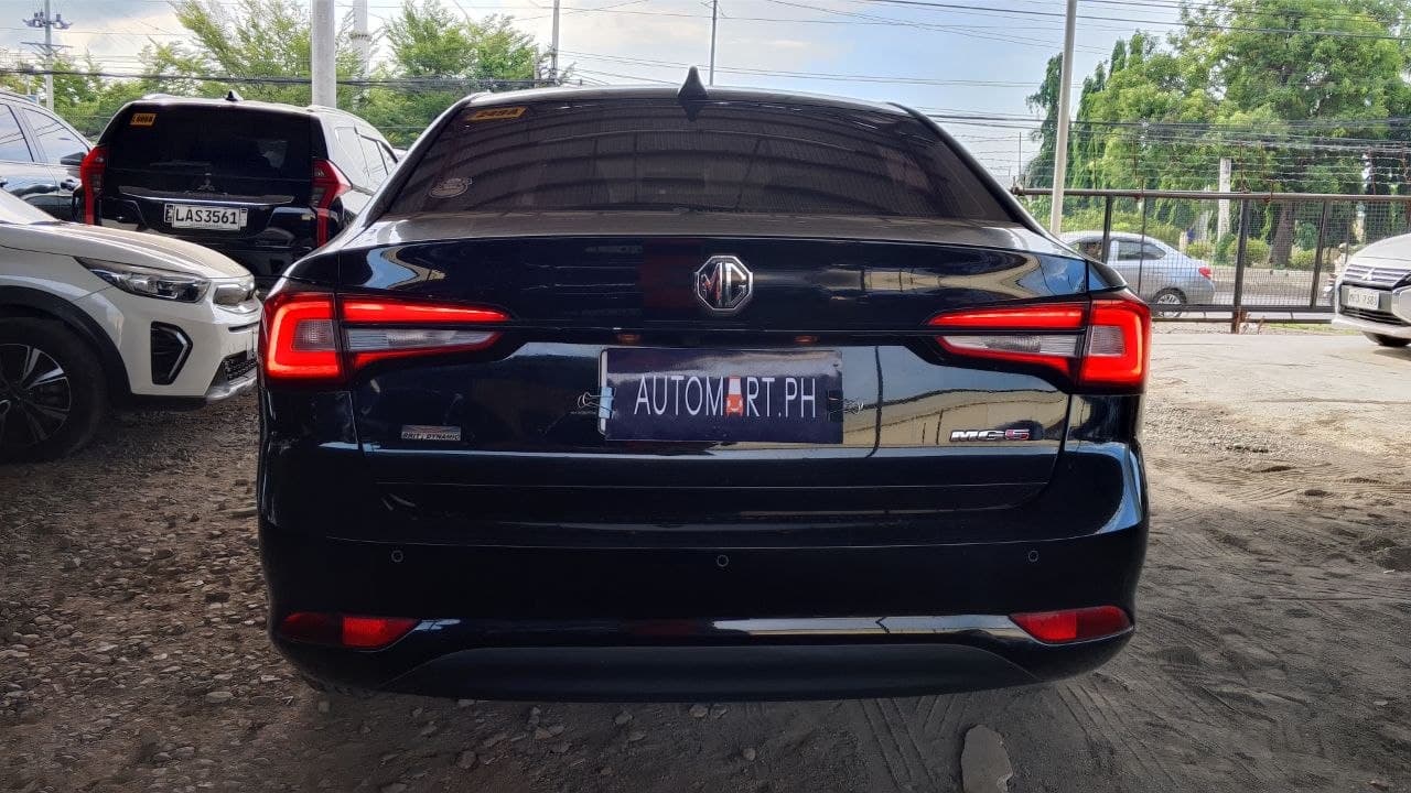 Car gallery image
