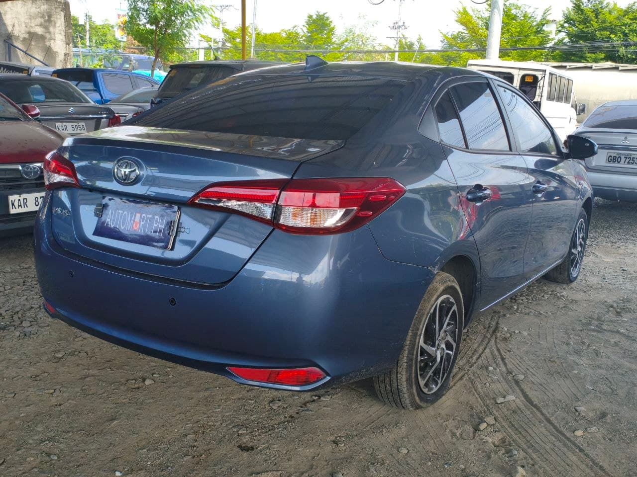 Car gallery image