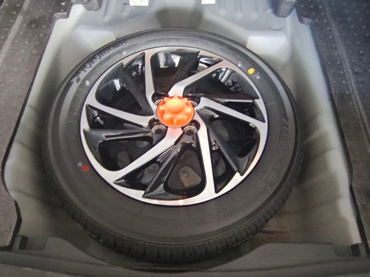 Car gallery image
