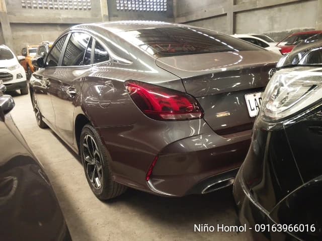 Car gallery image