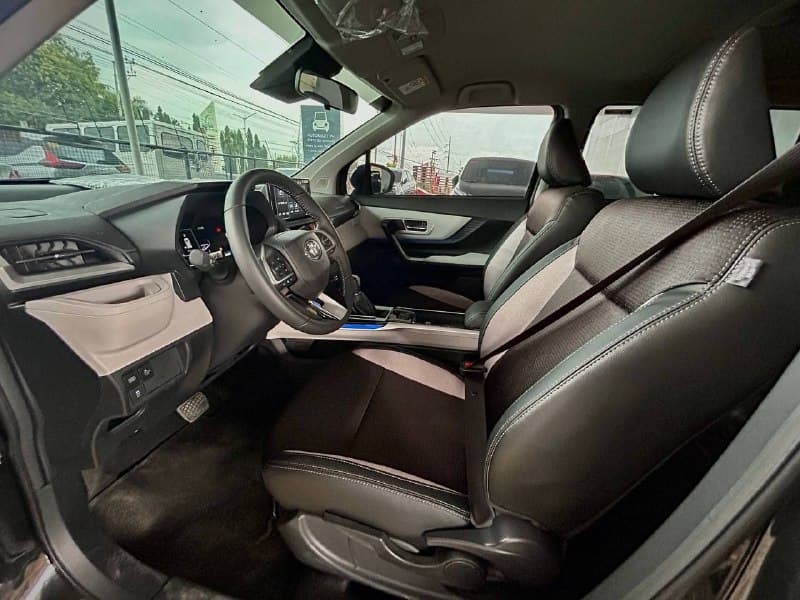 Car gallery image