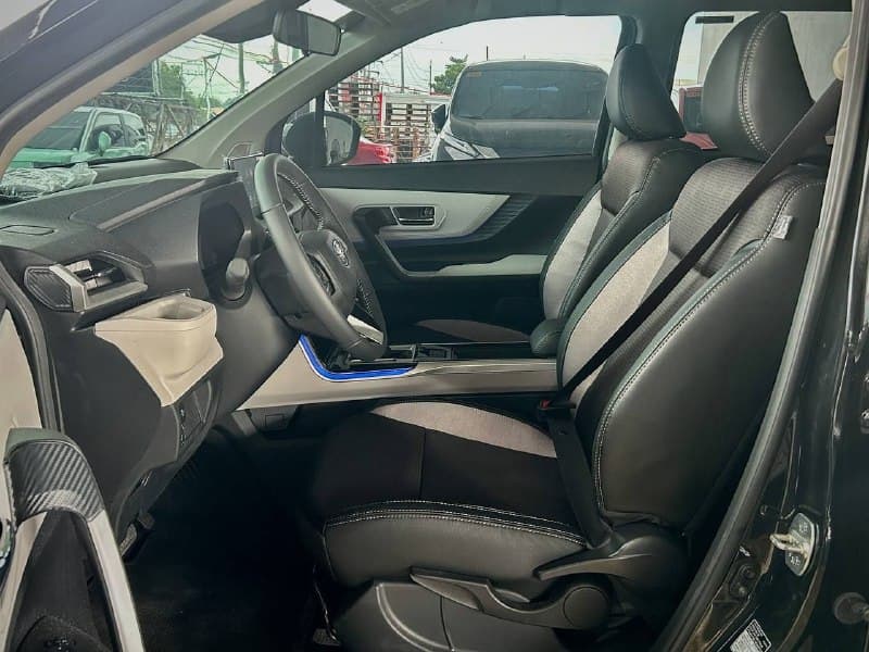 Car gallery image