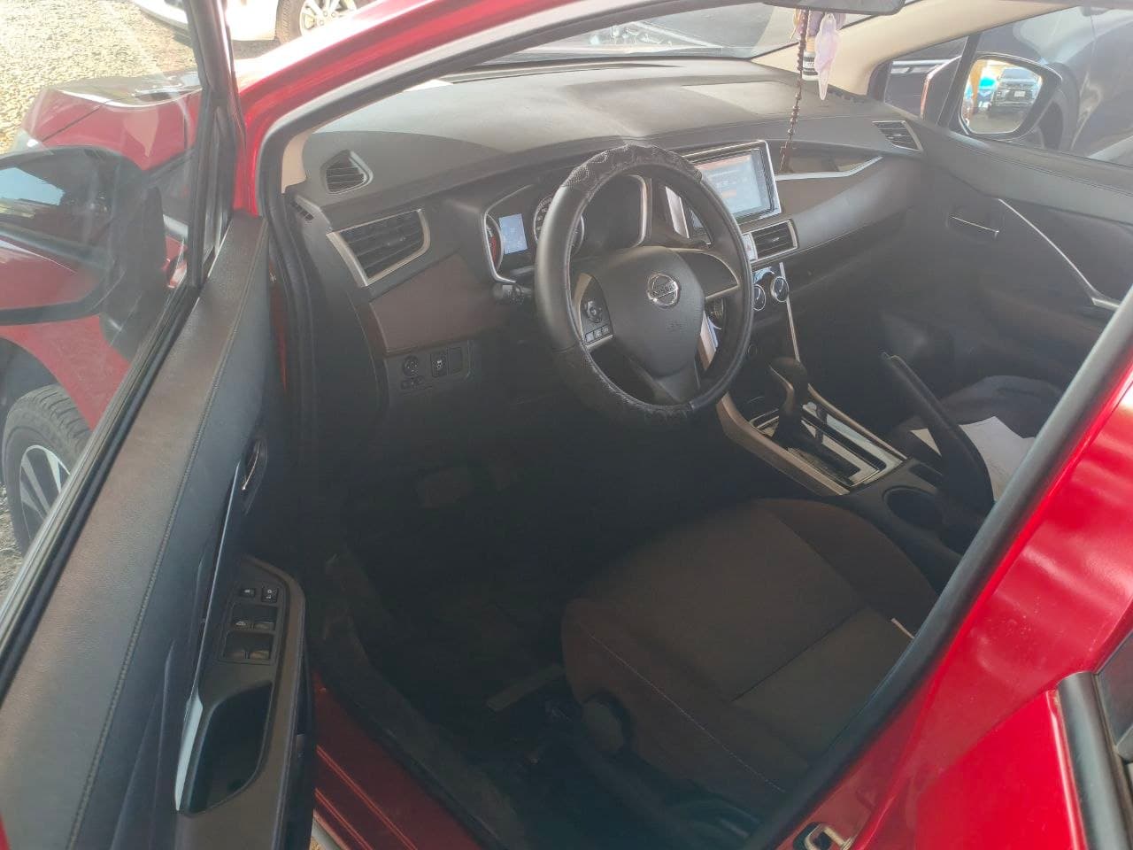 Car gallery image