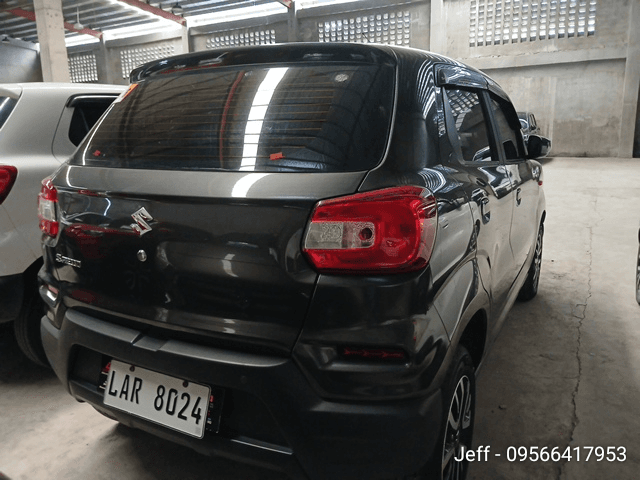 Car gallery image