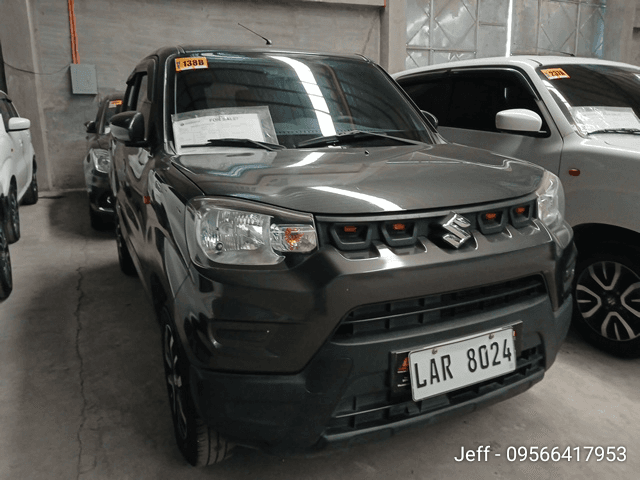 Car gallery image