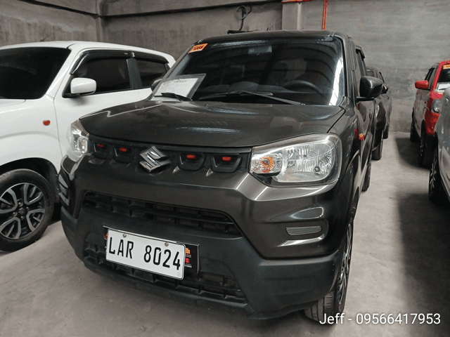 Car gallery image
