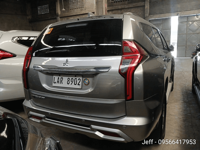 Car gallery image