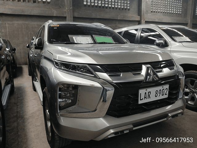 Car gallery image