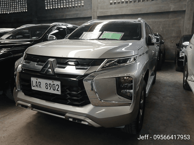 Car gallery image