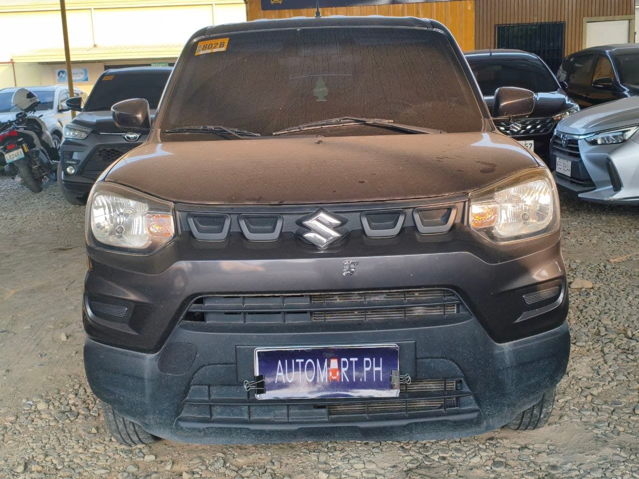 Car gallery image