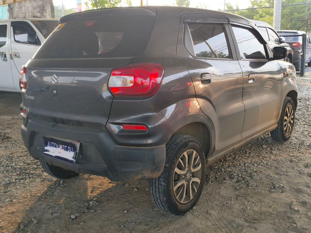 Car gallery image
