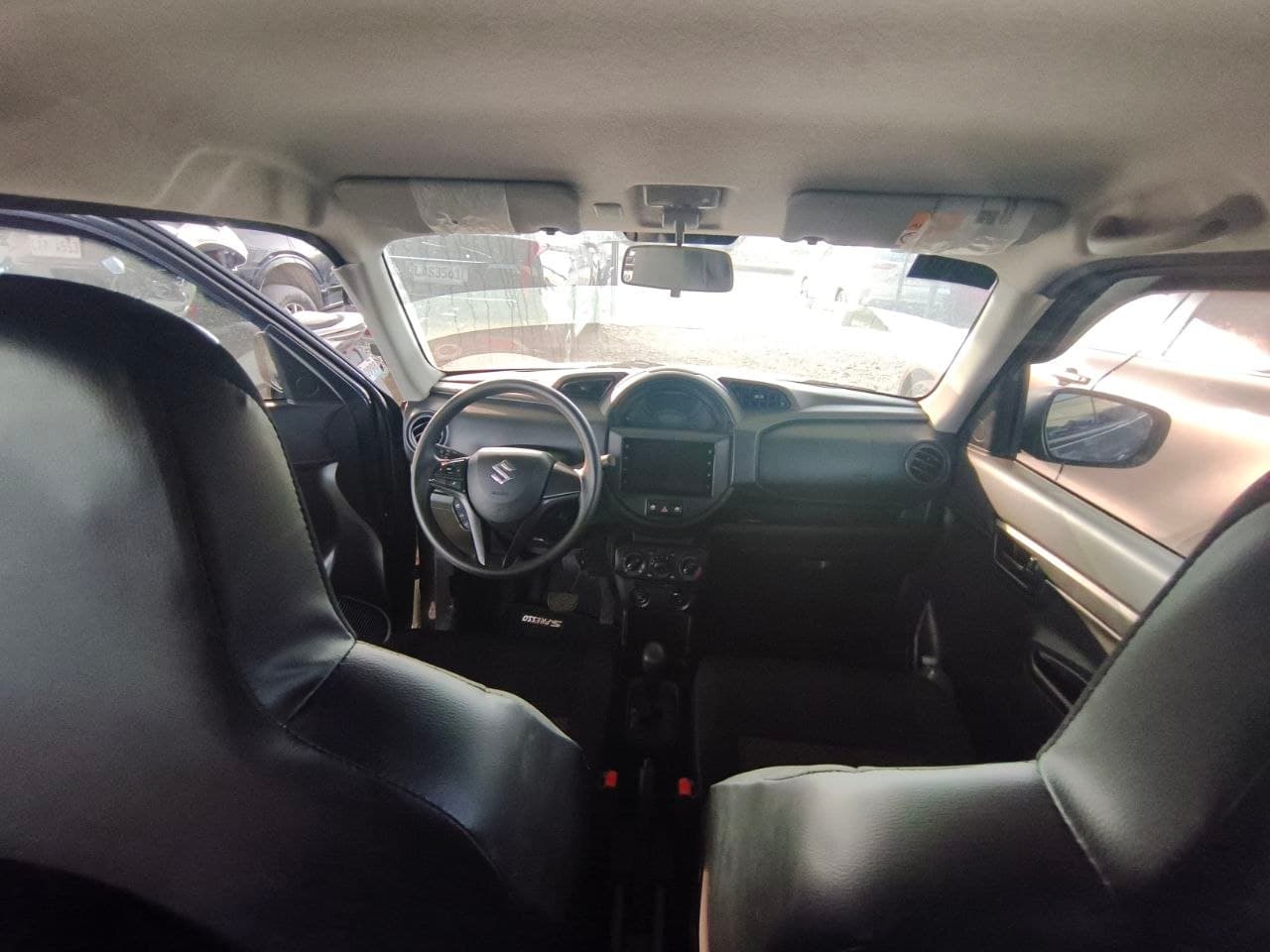 Car gallery image