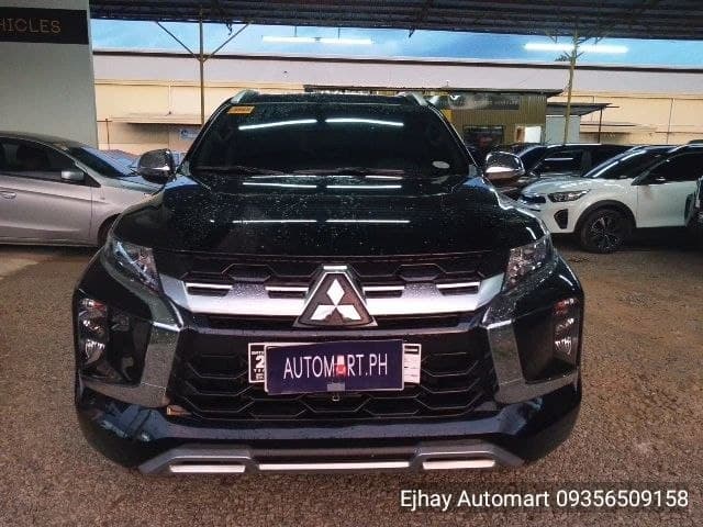 Car gallery image