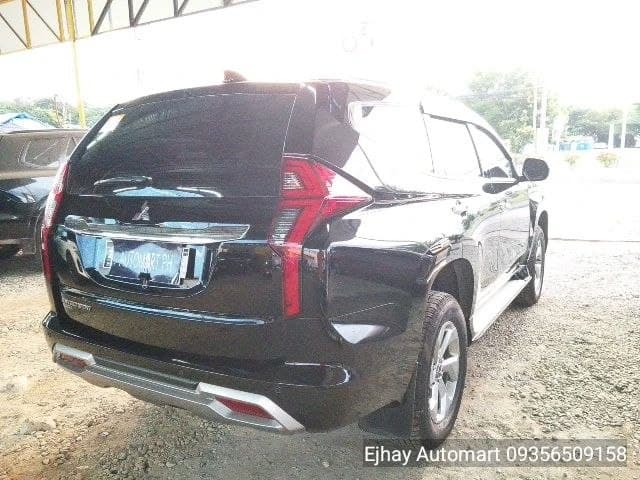 Car gallery image