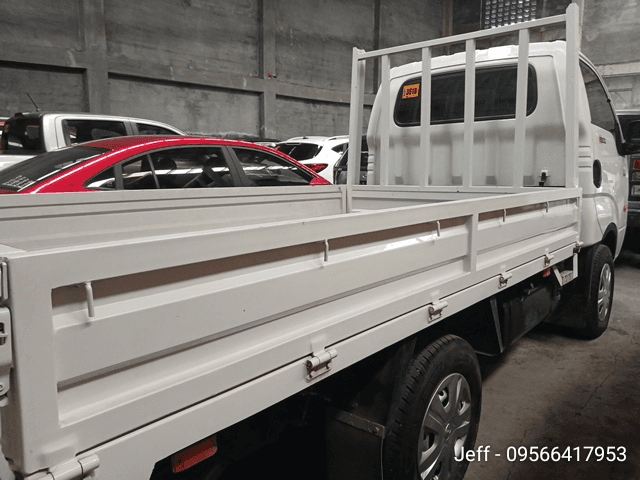 Car gallery image