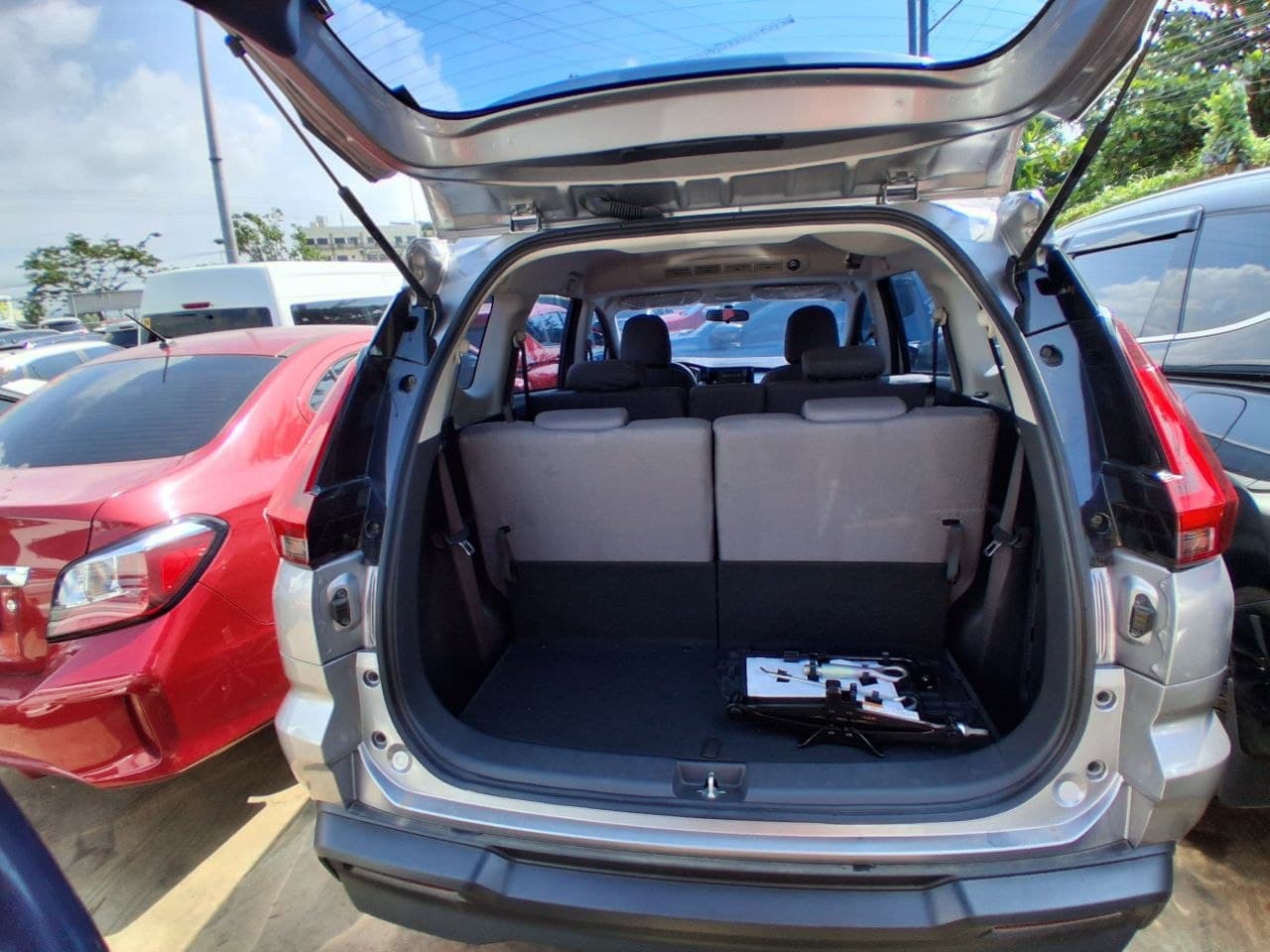 Car gallery image