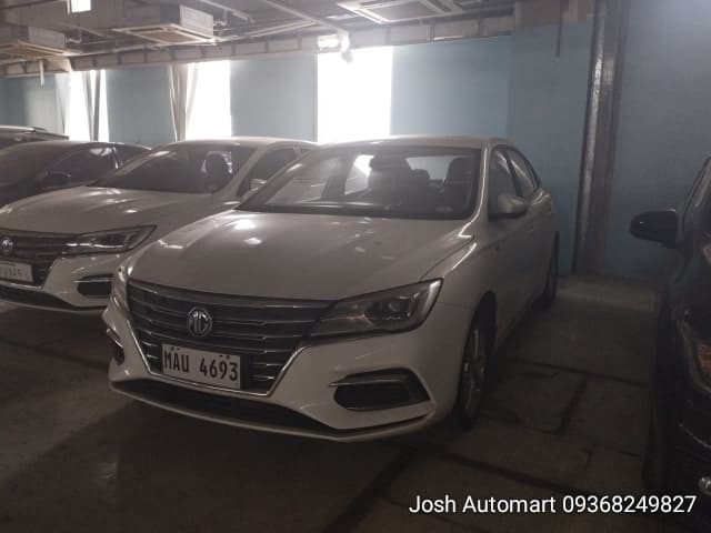 Car gallery image