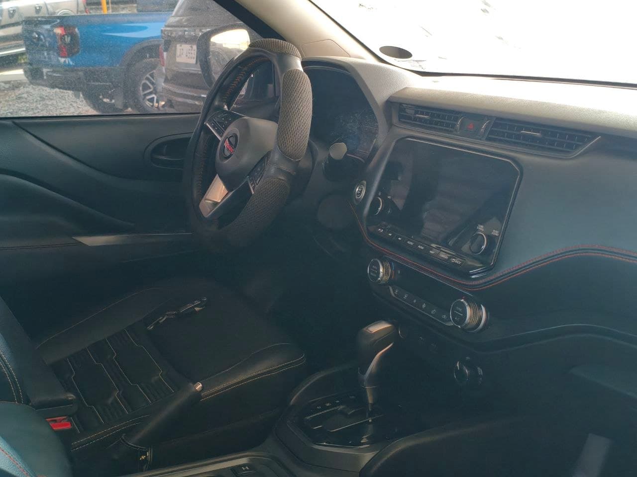 Car gallery image