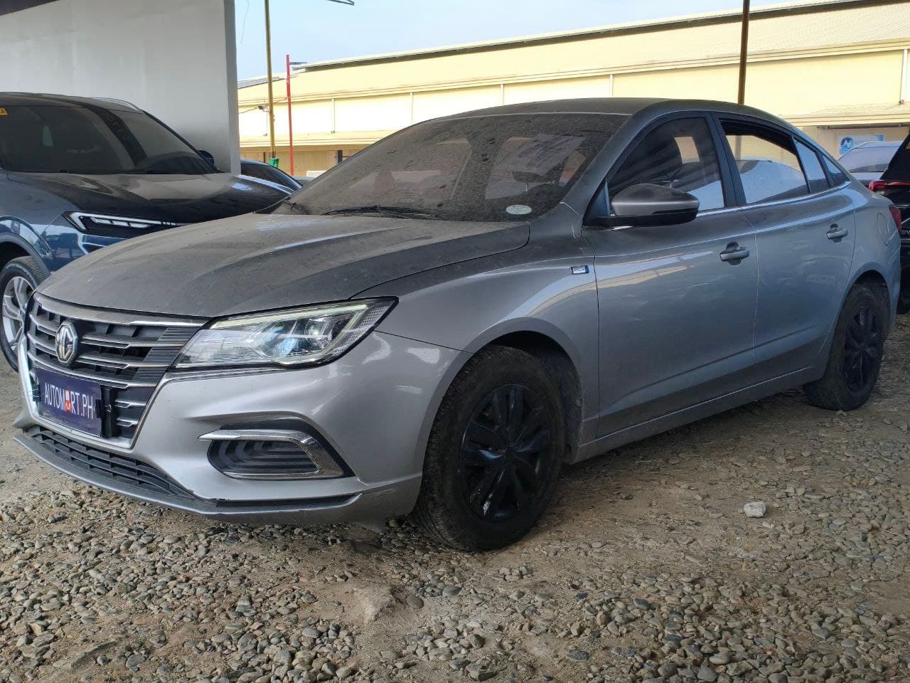 Car gallery image