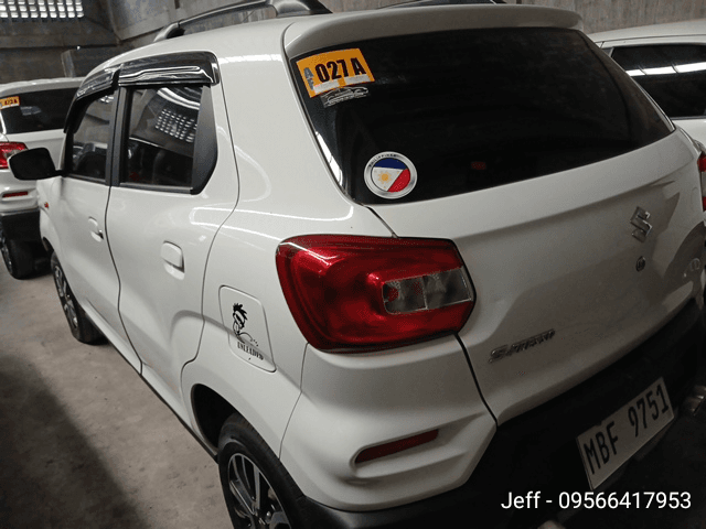 Car gallery image