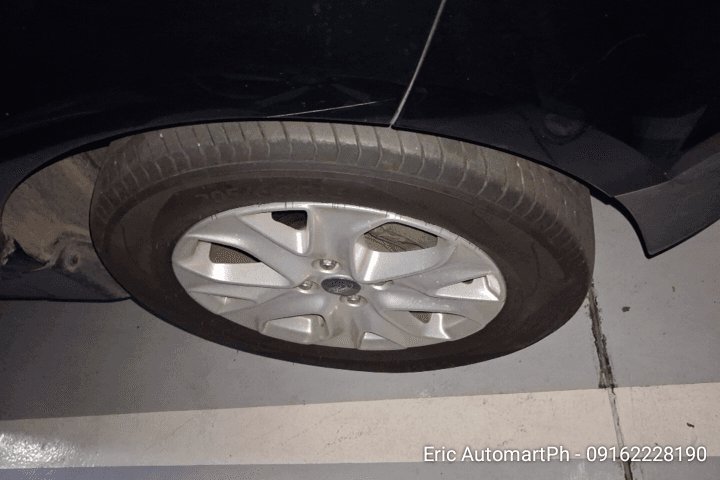 Car gallery image