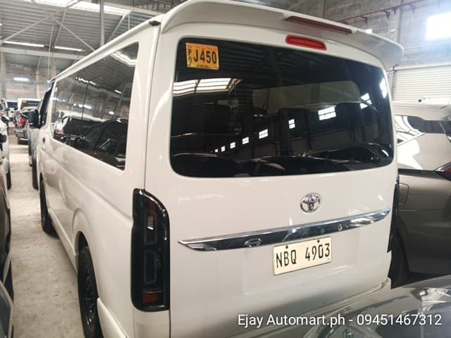 Car gallery image