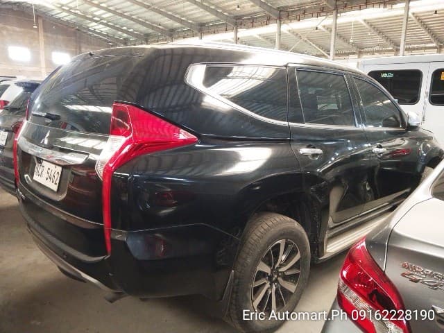 Car gallery image
