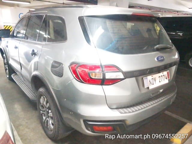 Car gallery image
