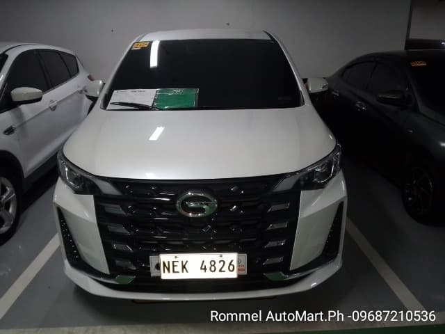 Car gallery image