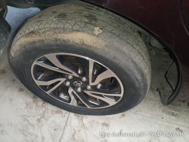 Car gallery image