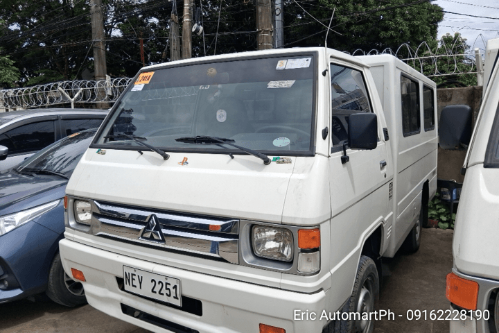 Car gallery image